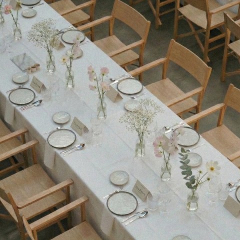 ⠀

Somewhere between the flowers 
and the crystal glasses 
sits a small detail 
nobody expects. 

The one they’ll all remember. 🤍 

taptaptap.me